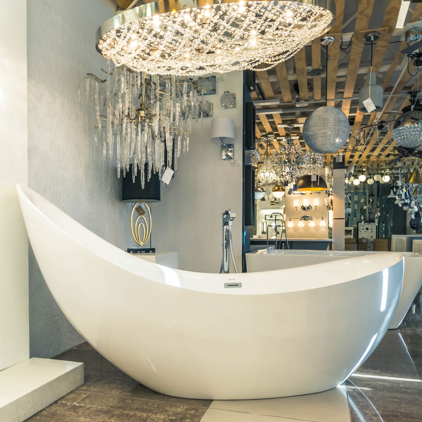 Modern Freestanding Tub - Pearl Collection